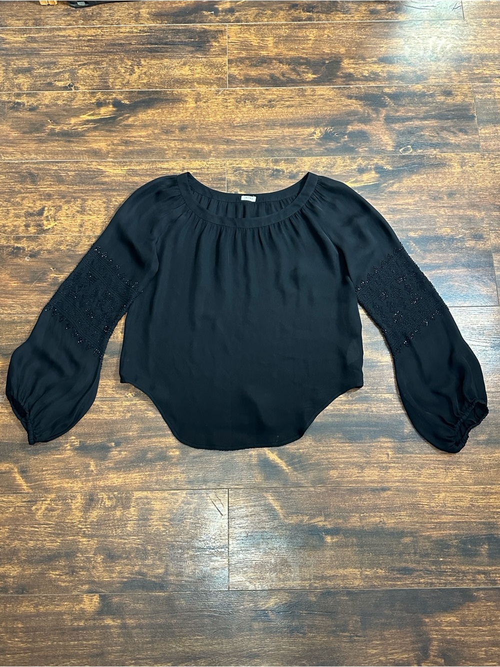 L’AGENCE Black 100% Silk Beaded Balloon Sleeve Blouse Sz 6 🖤✨